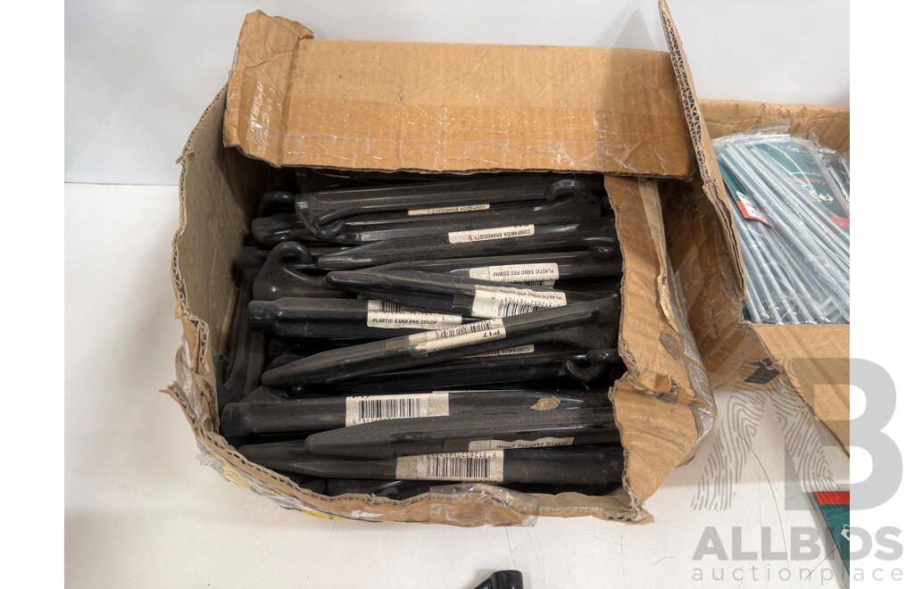 Outdoor Camping Equipment - Various Tent Pegs & Ropes