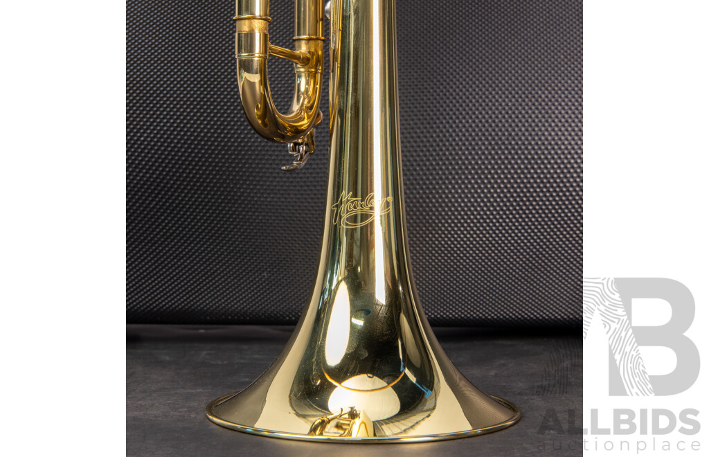 Brass Huxley Trumpet with Hard Case, Mouthpiece & Cloth