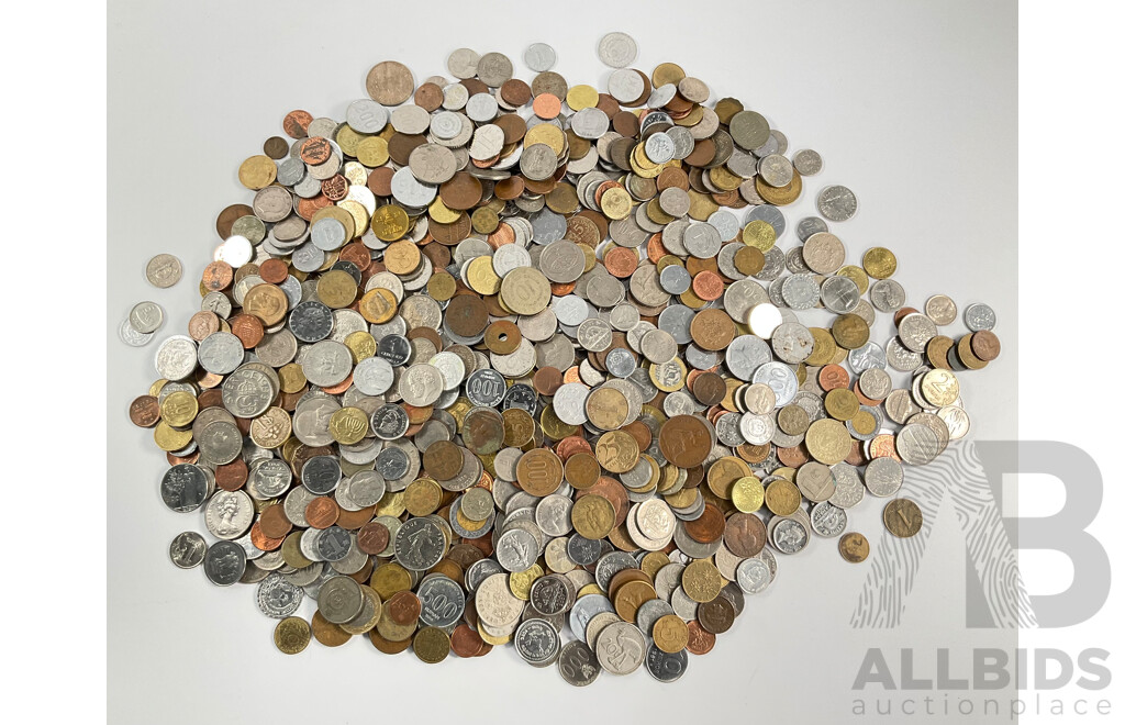 Collection of International Coins Including India, China, Indonesia, Singapore, Fiji, UK and More - Approximately Four Kilograms