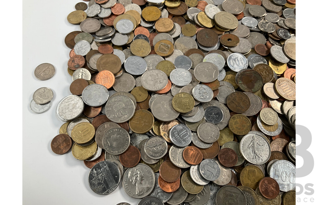 Collection of International Coins Including India, China, Indonesia, Singapore, Fiji, UK and More - Approximately Four Kilograms