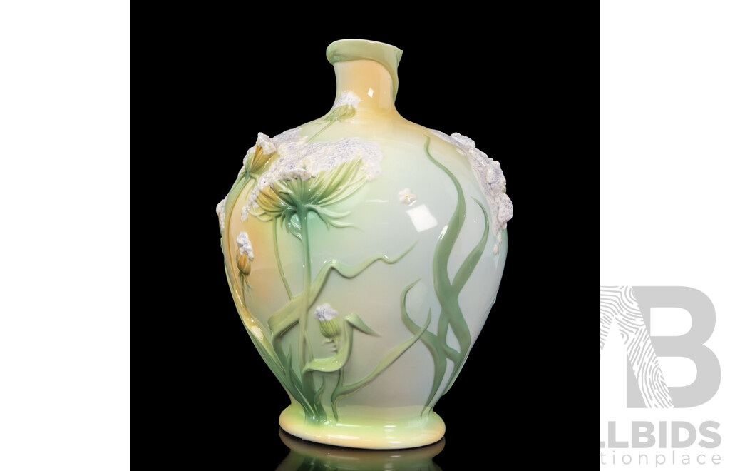 Queen Anne's Lace, Franz Vase by Doris Teng & G.G. Santiago, Sculptured Porcelain, 28H cm