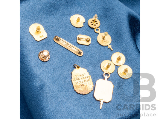 Collection of 10ct Gold Filled Vintage Pins, Brooches & Pendant - 30.43gms