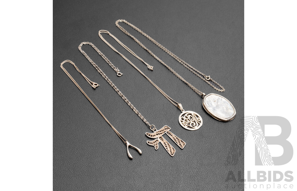 Collection of 925 Sterling Silver Necklaces & Pendants - Lot of 4