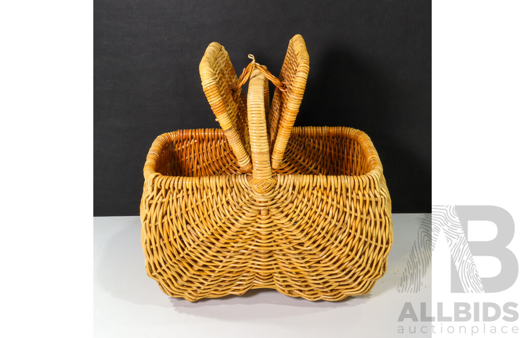 Large Cane Lidded Picnic Basket