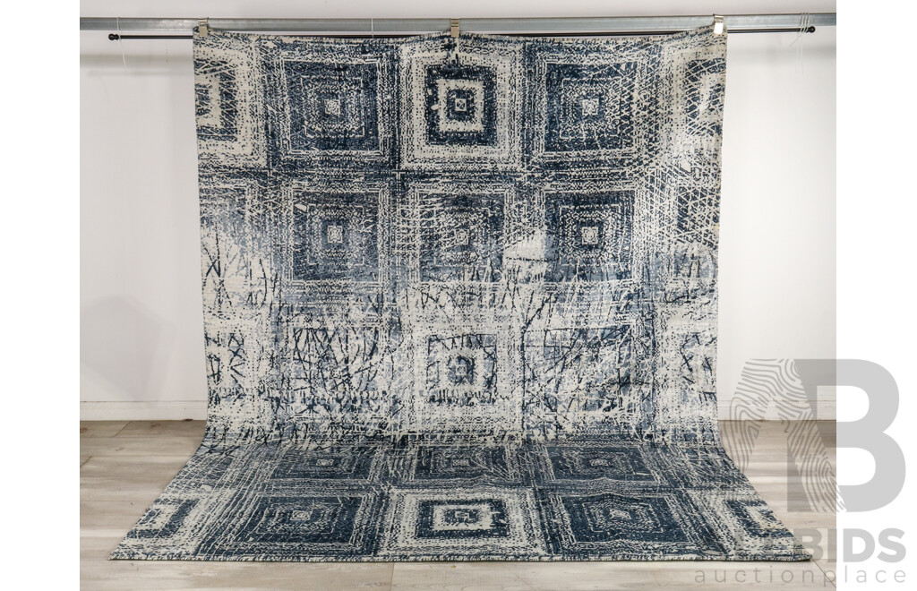 Hand Knotted Loloi Viera Rug