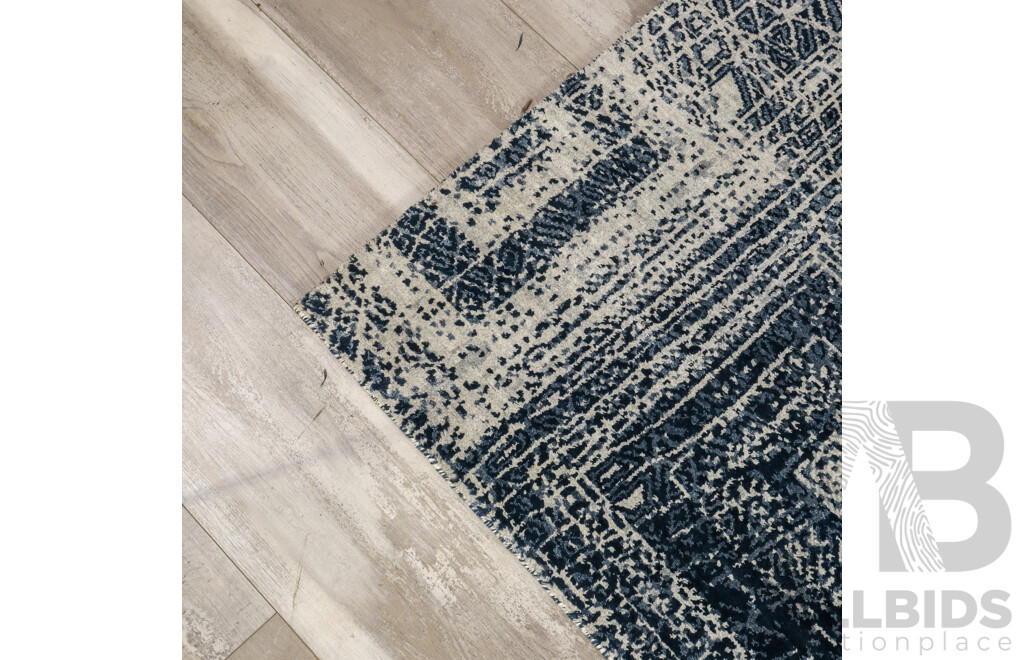 Hand Knotted Loloi Viera Rug