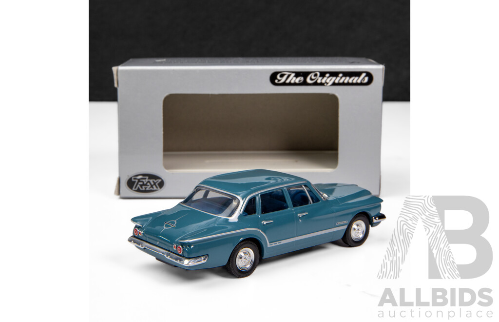 TRAX Chrysler S Series Valiant, Deep Green TR36E - 1:43 Scale