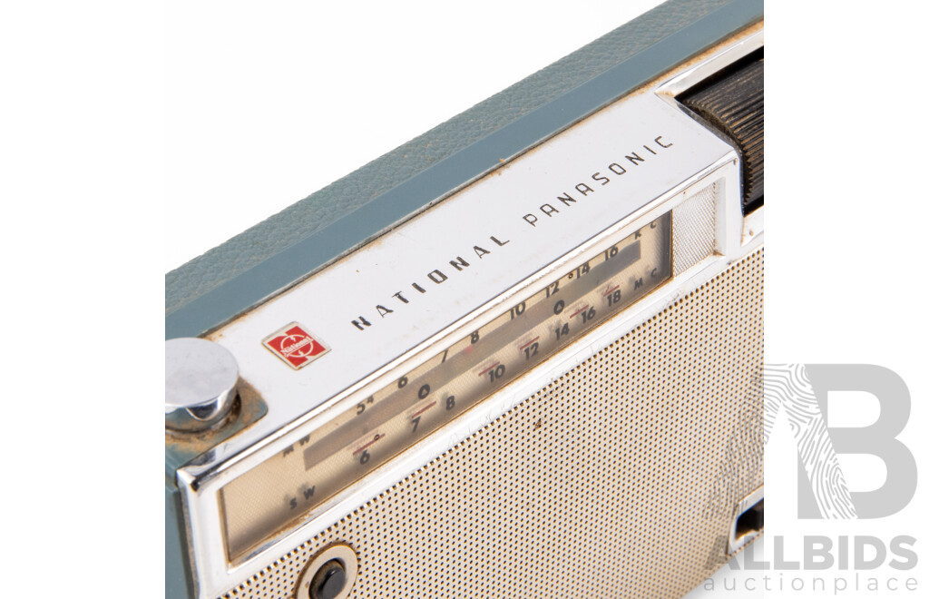 Vintage National Panasonic Two Band, Eight Transistor Radio with Leather Cover
