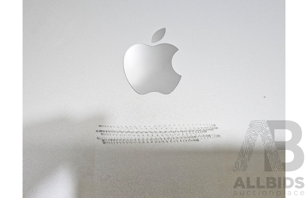 Apple (A1822) 9.7-Inch Wifi 32GB IPad (5th Generation)