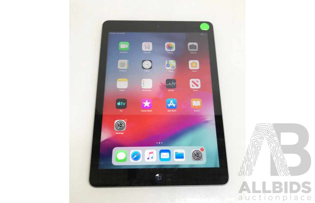 Apple (A1474) 9.7-Inch WIFI 16GB IPad Air