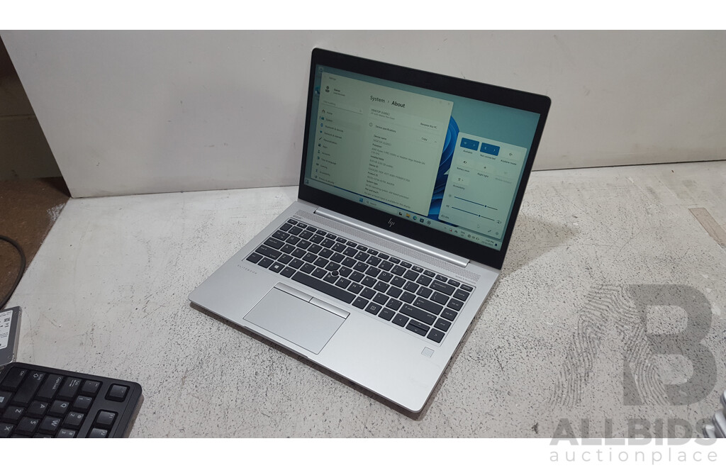 HP EliteBook mt45 AMD Ryzen 3 PRO (3300U) 2.10GHz-3.50GHz 4-Core APU 14-Inch Full HD (1080p) Mobile Thin Client Laptop