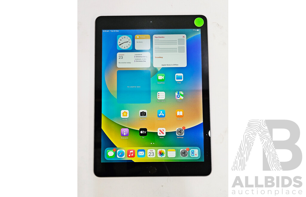 Apple (A1822) 9.7-Inch Wifi 32GB IPad (5th Generation)