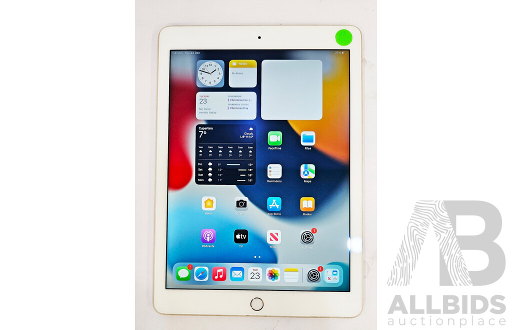 Apple (A1566) 9.7-Inch WIFI 32GB IPad Air 2