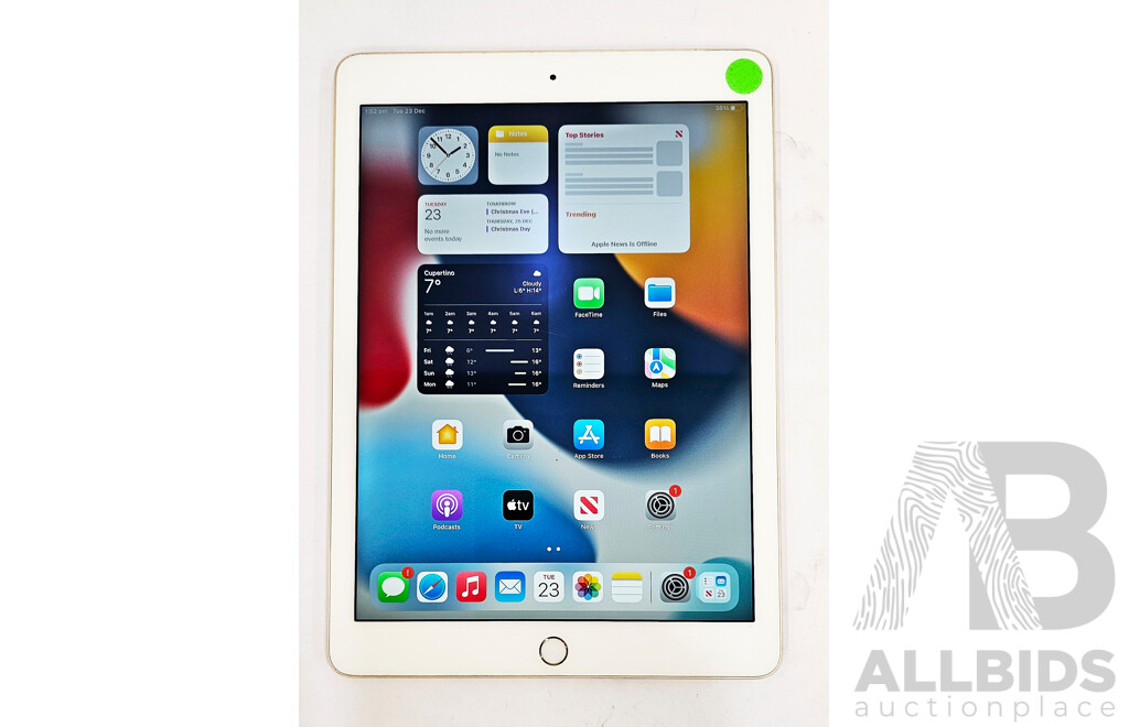 Apple (A1566) 9.7-Inch WIFI 32GB IPad Air 2