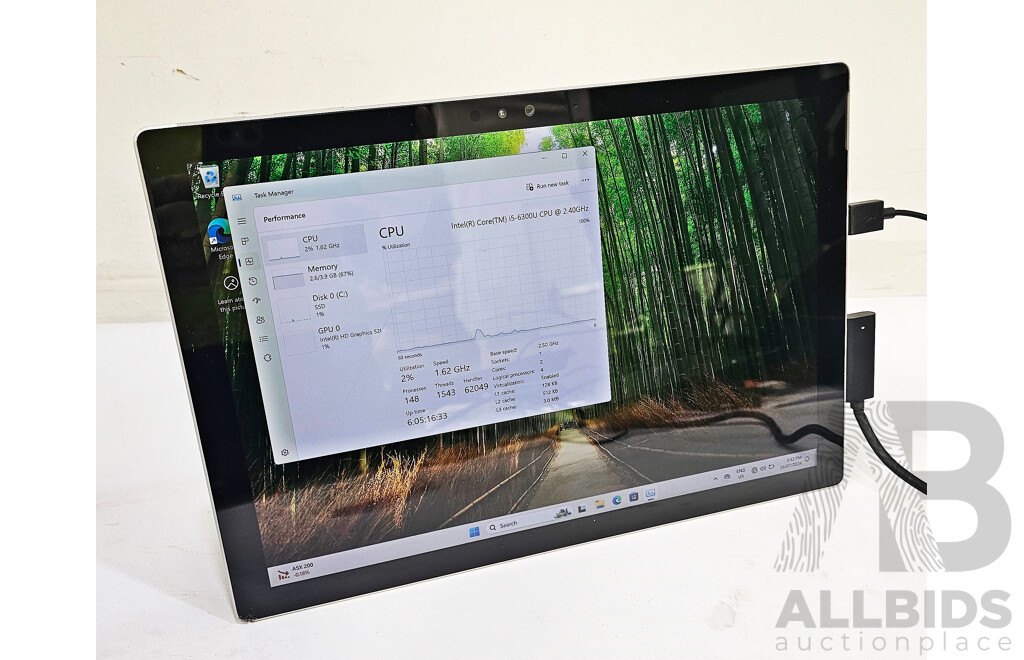 Microsoft (1724) Surface Pro 4 Intel Core I5 (6300U) 2.40GHz-3.00GHz 2-Core CPU 128GB 12-Inch Touchscreen Detachable Laptop