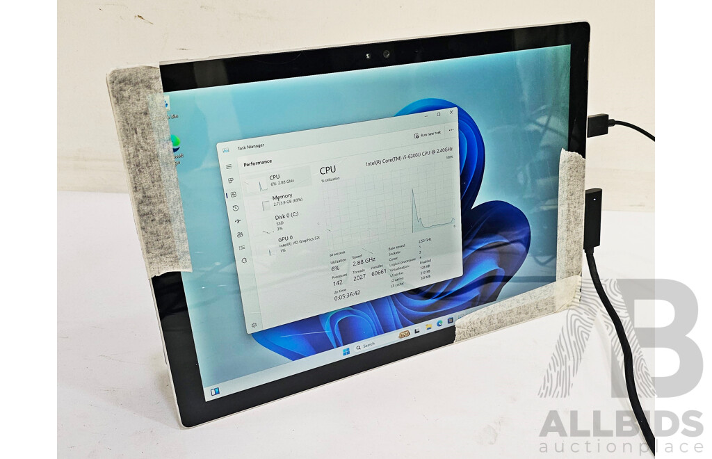 Microsoft (1724) Surface Pro 4 Intel Core I5 (6300U) 2.40GHz-3.00GHz 2-Core CPU 128GB 12-Inch Touchscreen Detachable Laptop