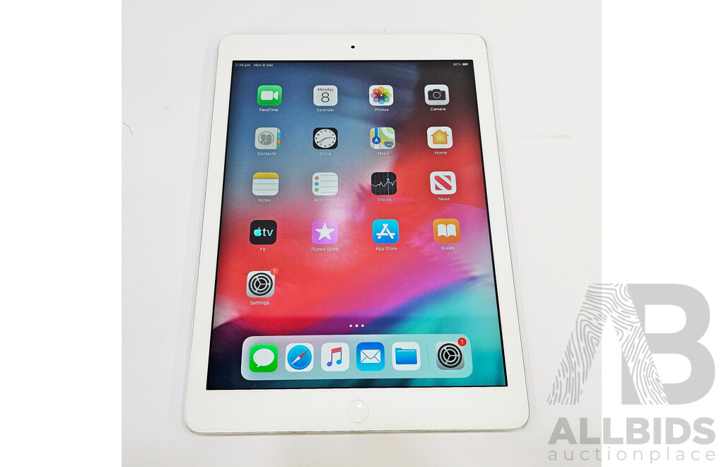 Apple (A1474) 9.7-Inch WIFI 32GB IPad Air