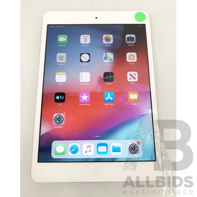 Apple A1432 7.9-Inch WiFi 16GB IPad Mini