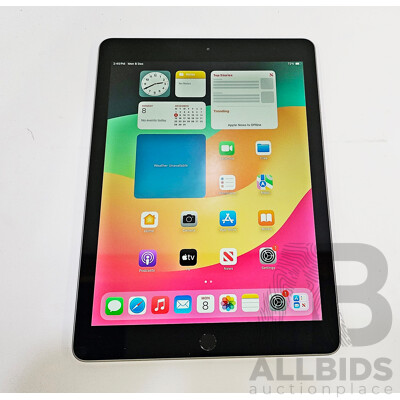 Apple (A1893) 9.7-Inch Wi-Fi 32GB IPad (6th Gen)