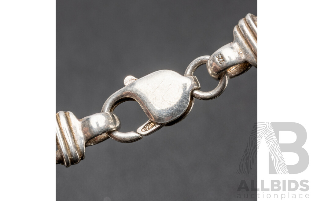925 Sterling Silver Medium Heavy Curb Link Necklace. Length - 57cms, 74.09gms