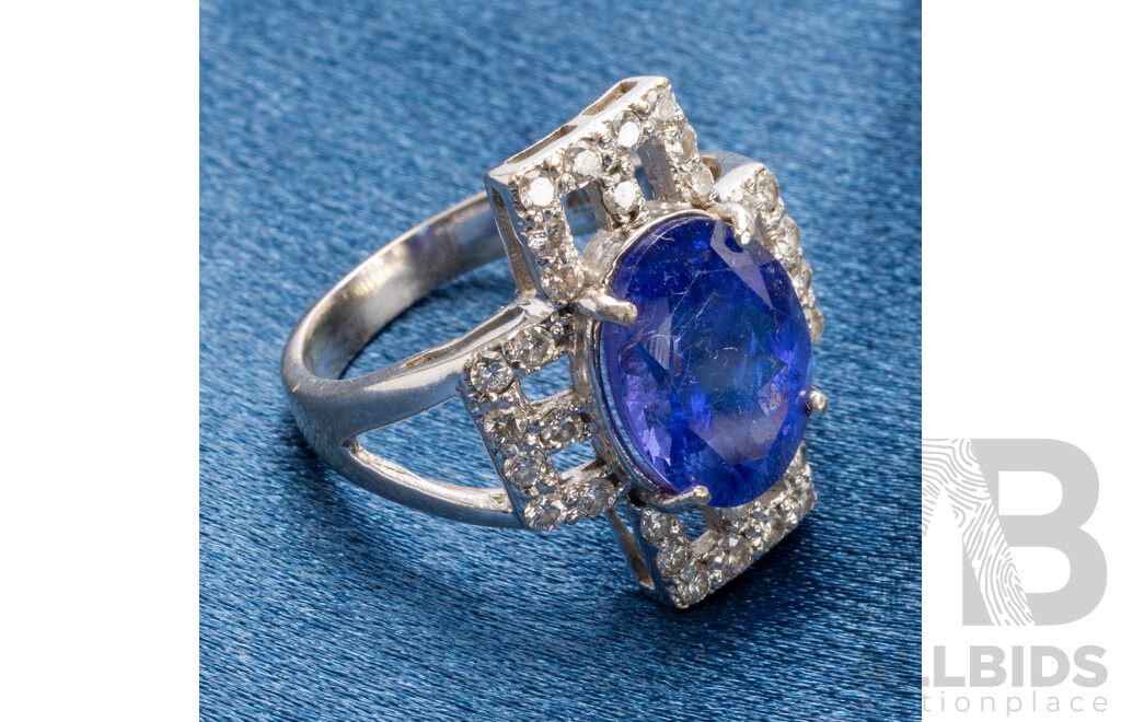 18ct White Gold Tanzanite and Diamond Ring - Size M