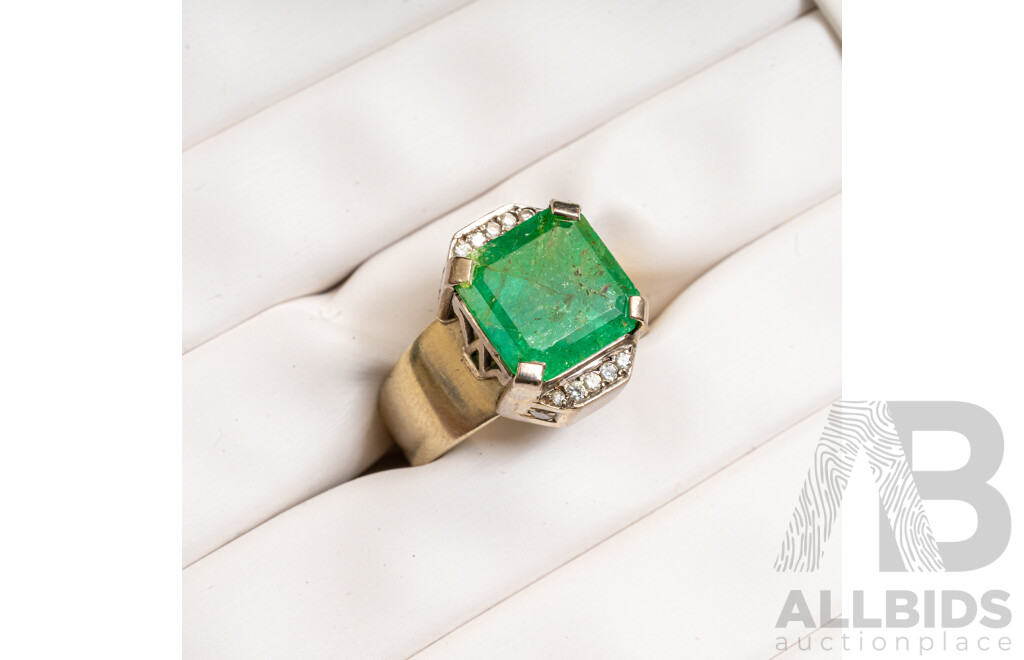 9ct White Gold Handmade Emerald and Diamond Dress Ring - Size Q.5