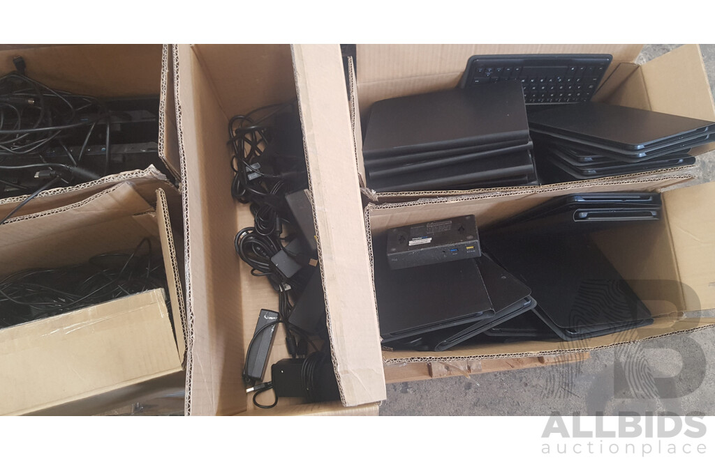 Bulk Lot of Assorted IT Equipment & Accessories