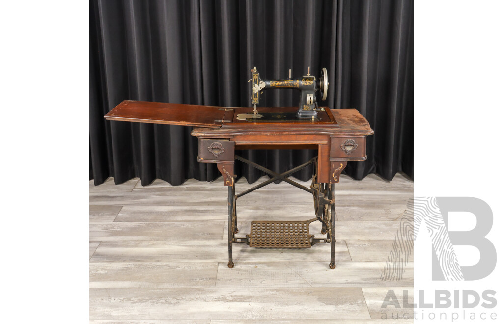 Vintage White Family Rotary Sewing Machine