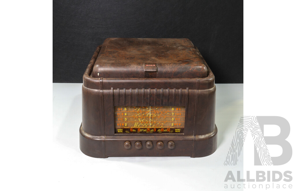 Kriesler 1940's Art Deco Bakelite Table Radiogram