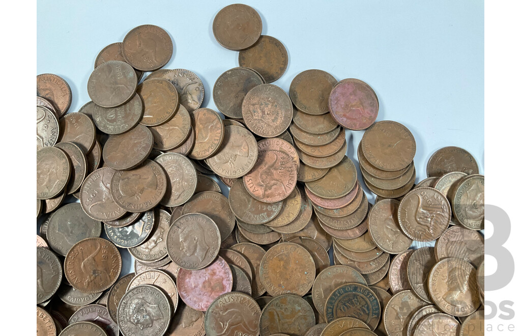 Collection of Australian Pennies, Examples Spanning 1915 to 1964 - Approximately 5.1 Kilograms