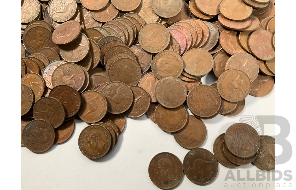 Collection of Australian Pennies, Examples Spanning 1915 to 1964 - Approximately 5.1 Kilograms