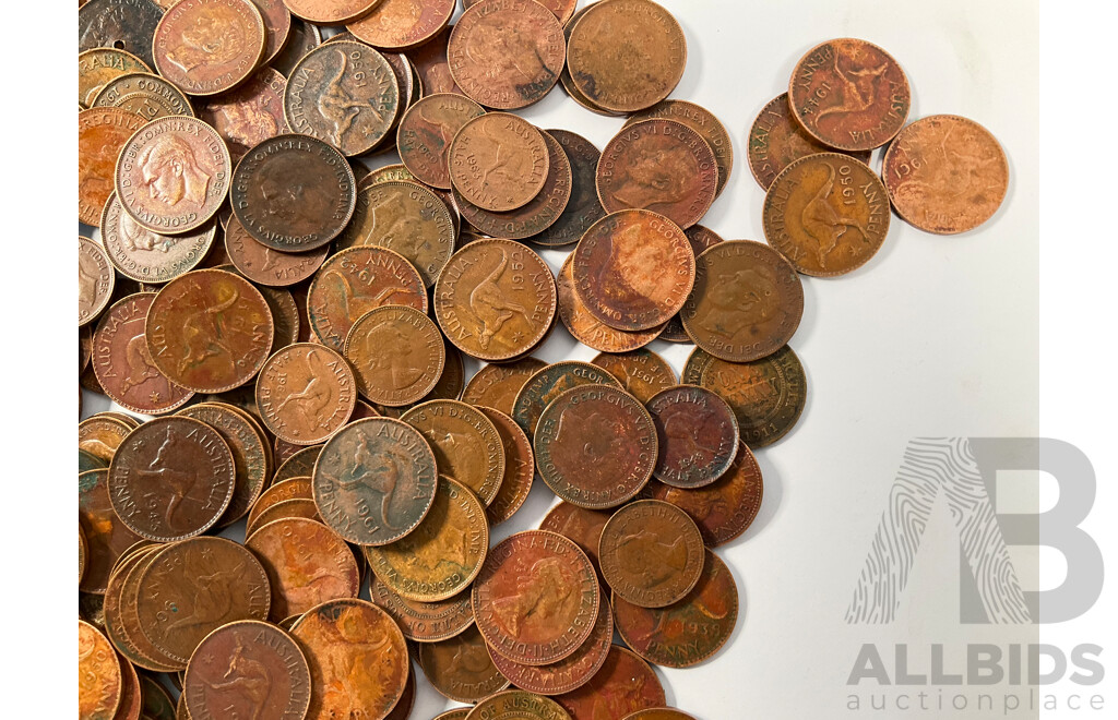 Collection of Australian Pennies and Half Pennies Spanning 1911 to 1963 - Approximately 2.5 Kilograms