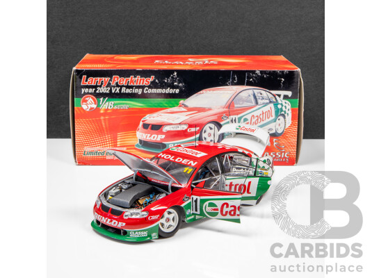 1660357 · Classic Carlectables 2002 Holden VX Commodore V8 Supercar Larry Perkins Castrol #11 1064/1200 1:18 Scale Model Car