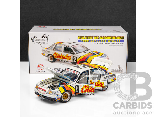 Classic Carlectables 1986 Holden VK Commodore Bathurst Winner Chickadee #2 Bailey / Grice 1:18 Scale Model Car
