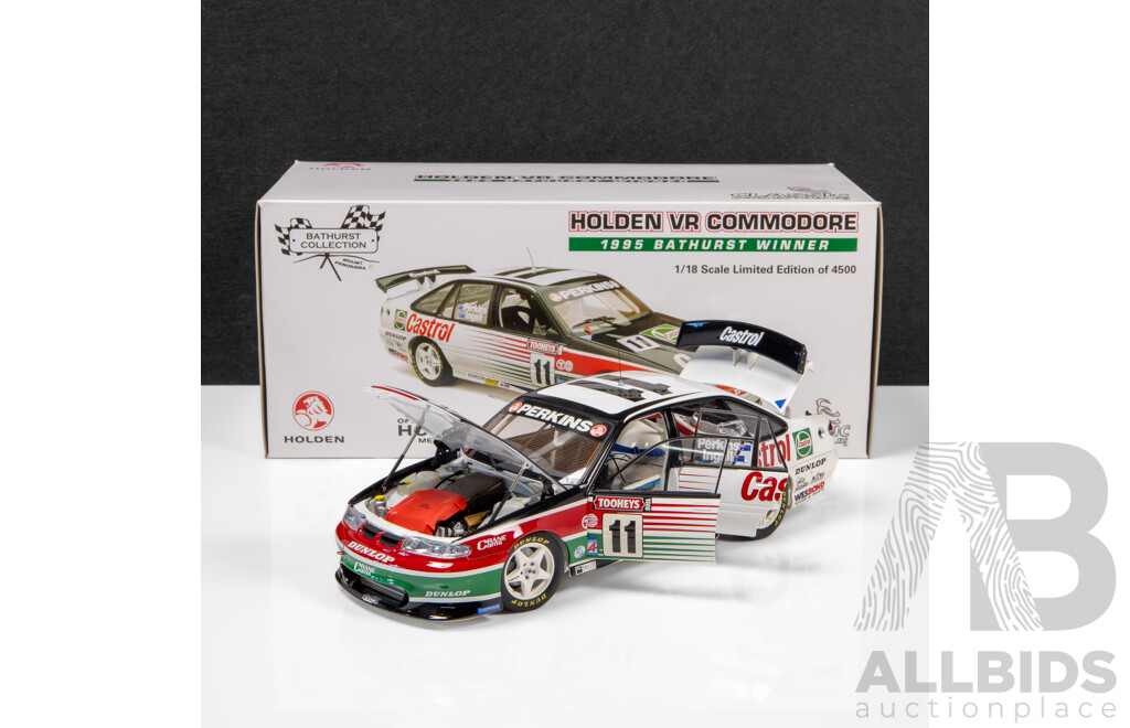 Classic Carlectables 1995 Holden VR Commodore Bathurst Winner Perkins / Ingall Castrol #11 131/1002 1:18 Scale Model Car