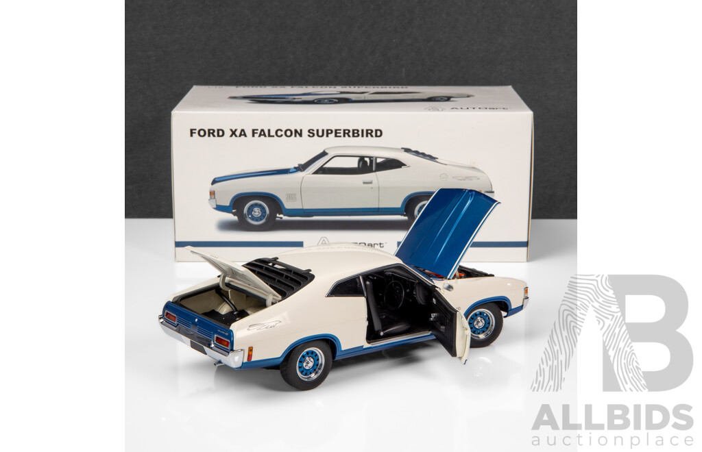 AUTOart 1973 Ford XA Falcon Superbird Coupe Polar White/Cosmic Blue 367/1008 1:18 Scale Model Car