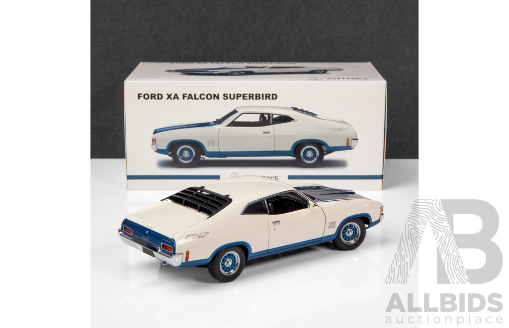 AUTOart 1973 Ford XA Falcon Superbird Coupe Polar White/Cosmic Blue 367/1008 1:18 Scale Model Car