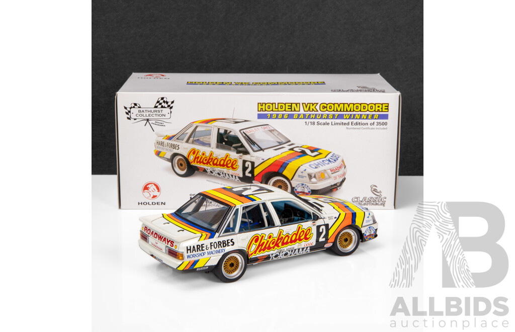Classic Carlectables 1986 Holden VK Commodore Bathurst Winner Chickadee #2 Bailey / Grice 1:18 Scale Model Car