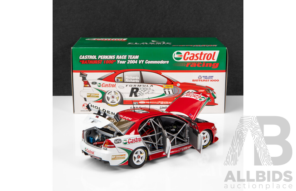 Classic Carlectables 2004 Holden VY Commodore Bathurst 1000 Castrol Perkins #11 Richards 1:18 Scale Model Car