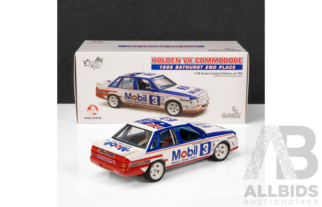 Classic Carlectables 1986 Holden VK Commodore Bathurst 2nd Place HDT Mobil #3 Harvey 1:18 Scale Model Car