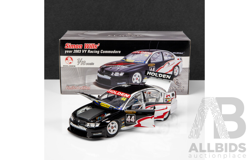 Classic Carlectables 2003 Holden VY Commodore V8 Supercar Team Dynamik Simon Wills #44 1:18 Scale Model Car