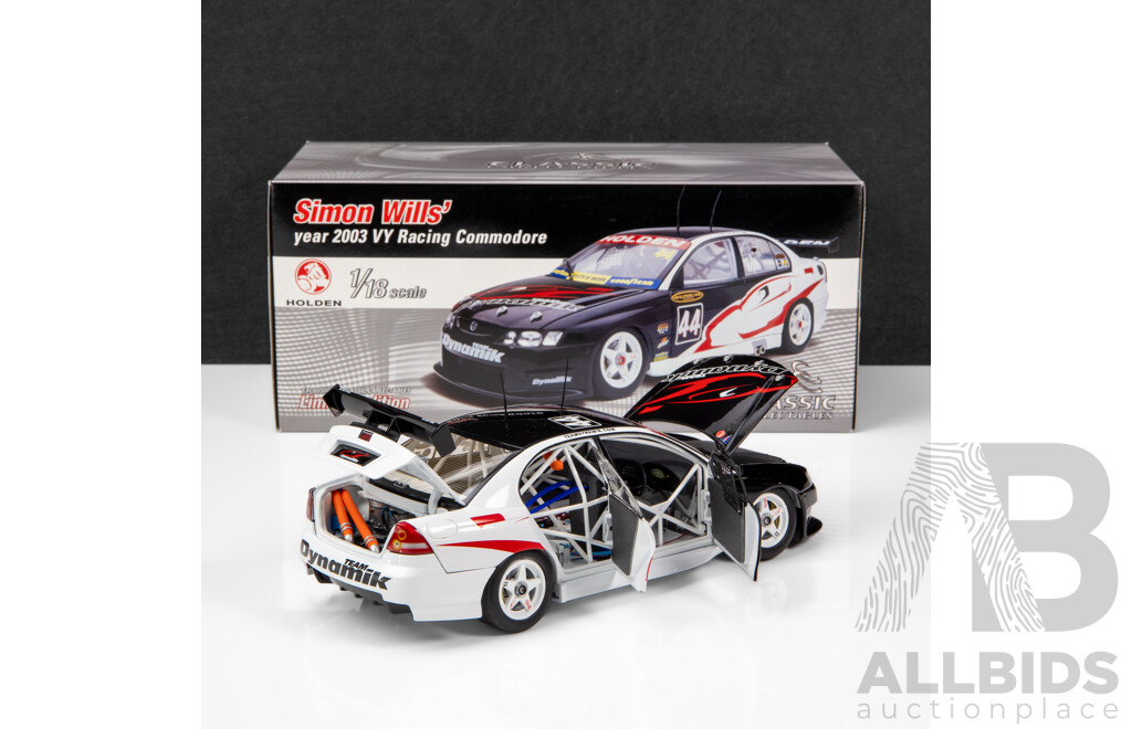 Classic Carlectables 2003 Holden VY Commodore V8 Supercar Team Dynamik Simon Wills #44 1:18 Scale Model Car