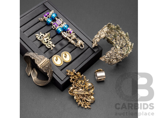 1662726 · Collection of Gold & Silver Tone Jewellery - Lot of 7