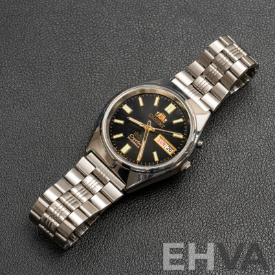 Orient 3 Star Crytal 21 Jewels Automatic Watch, 469WB1-84 CA, Black Dial, Vintage Circa 1980's