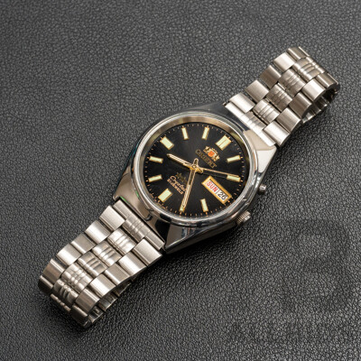 Orient 3 Star Crytal 21 Jewels Automatic Watch, 469WB1-84 CA, Black Dial, Vintage Circa 1980's