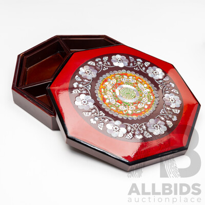 Vintage Korean Najeon Chilgi Octagonal Lacquer Box with Mother of Pearl Inlay