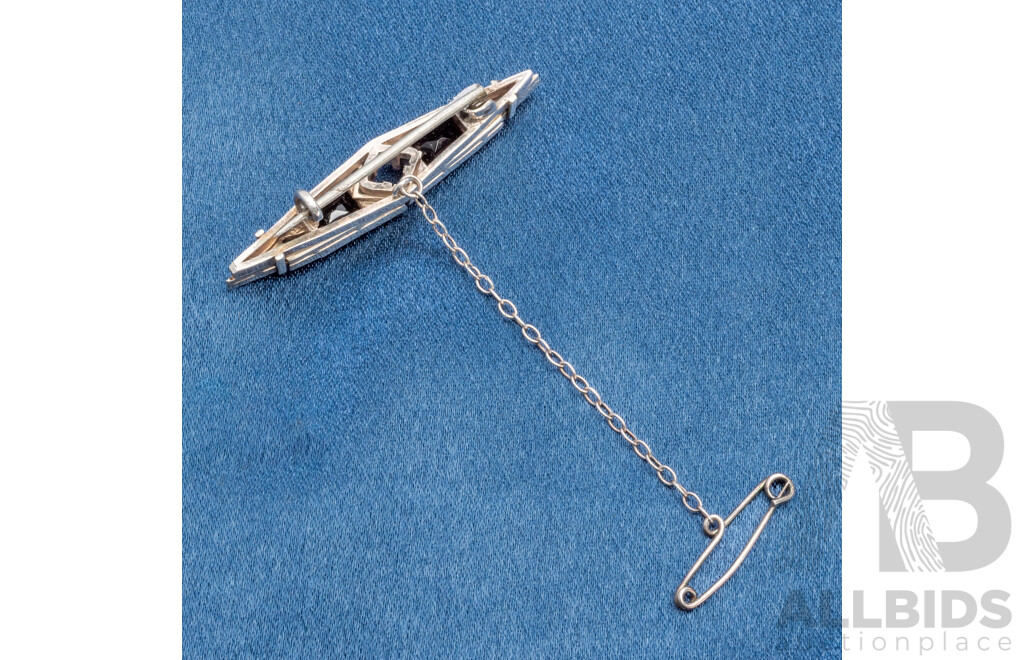 Silver Brooch with Dark Green Emerald Cut Synthetic Gems and CZs. - 6.6gms