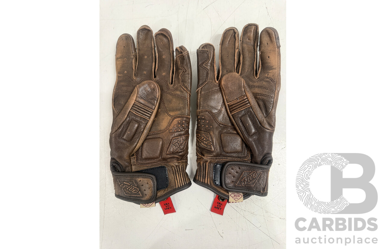 3x Ixon, Suomy, Five5 Motorcycle Riding Gloves + Rarebird, Reviti Wind Collar