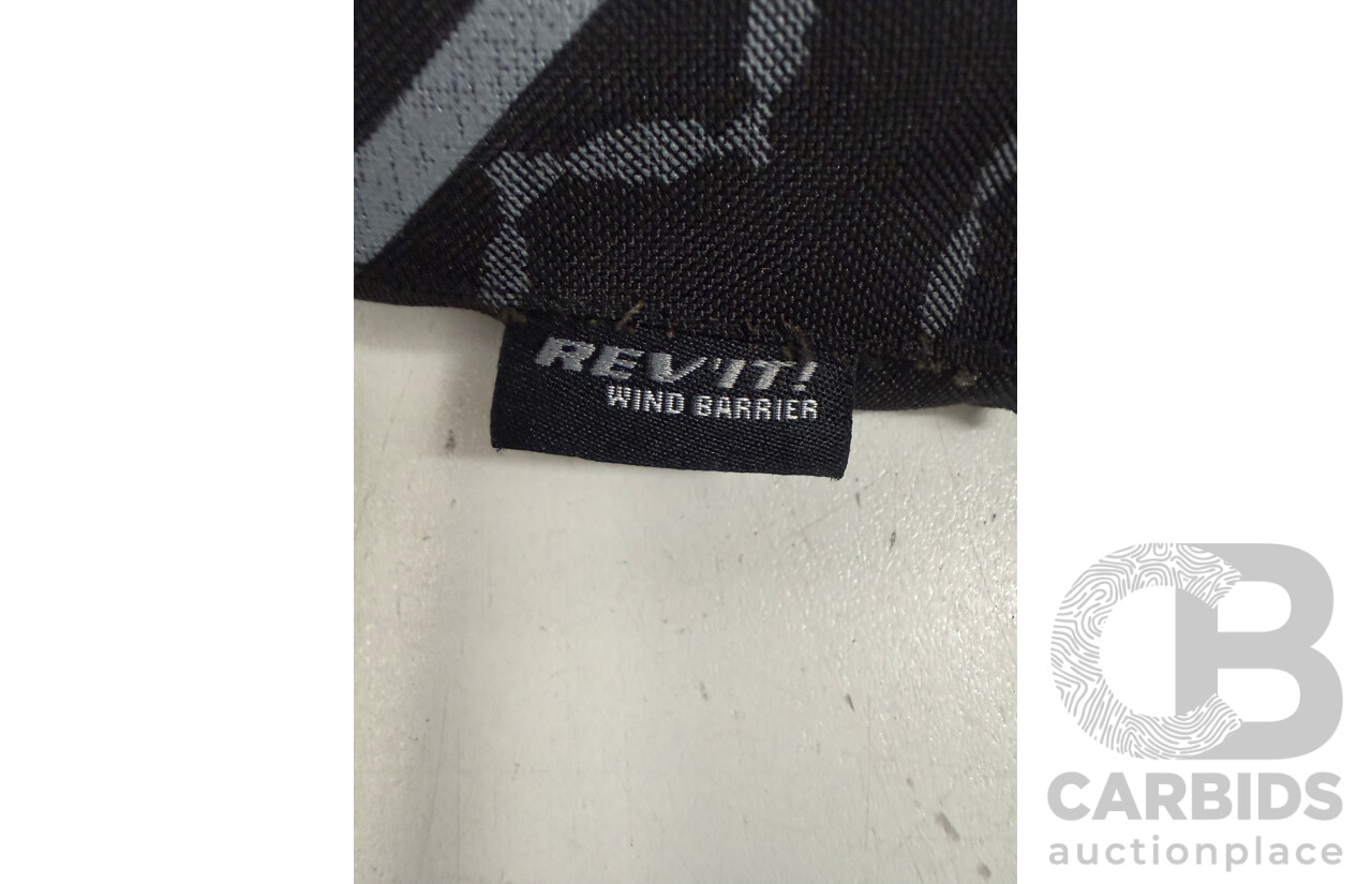 3x Ixon, Suomy, Five5 Motorcycle Riding Gloves + Rarebird, Reviti Wind Collar