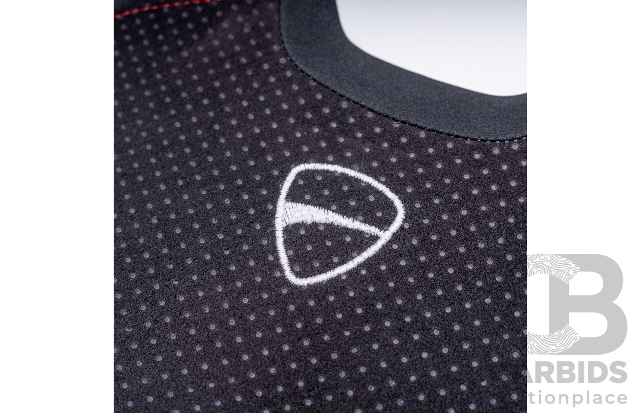 2022 to 2024 Streetfighter V2 Lowered Comfort Seat. Lowers the Seat Height by -20mm.